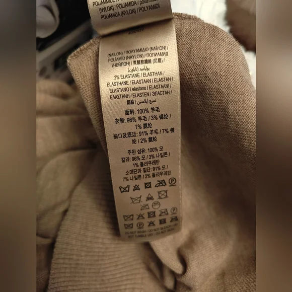 Burberry Women's Extra Fine Merino Wool Plaid Design Brown Sweater Size Medium - Picture 6 of 6